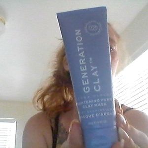 BRIGHTENING CLAY MASK